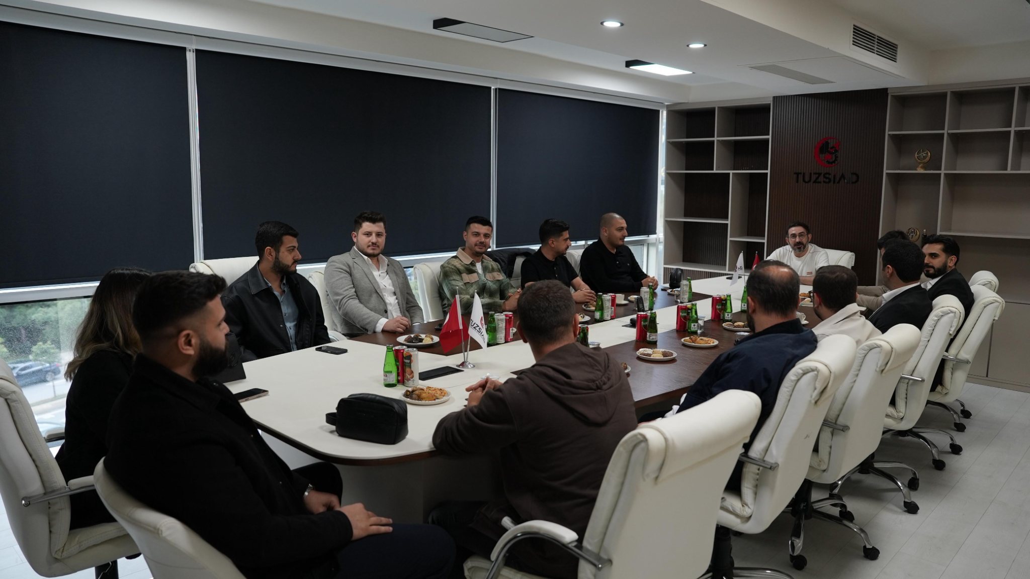 GENÇ GİRİŞİMCİLERİ DERNEK MERKEZİMİZDE AĞIRLADIK